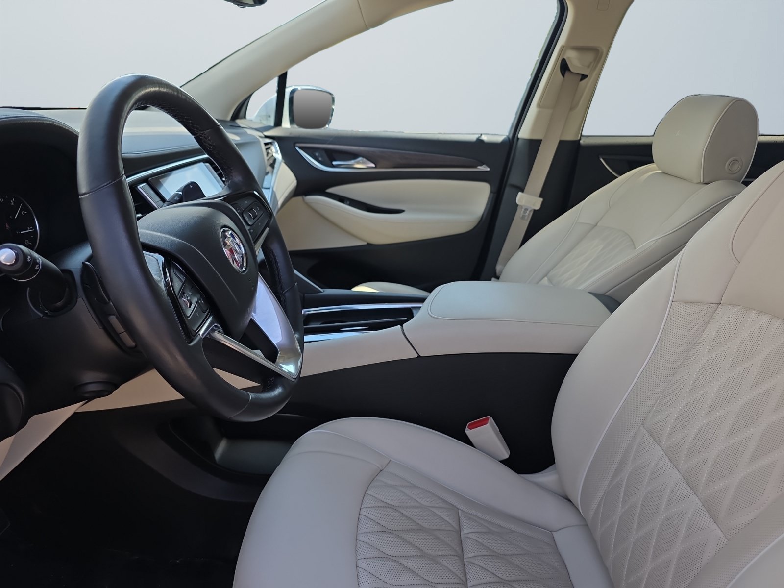 Used 2023 White Frost Tricoat Buick Avenir image 9