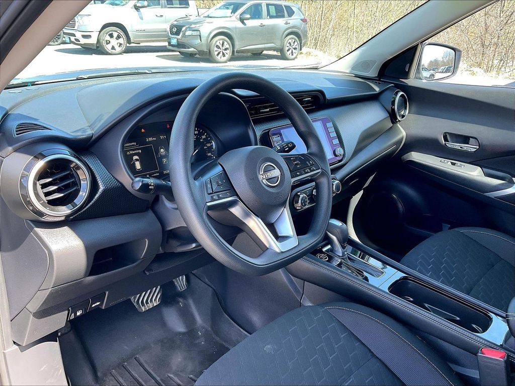 Used 2024 Gun Metallic Nissan SV image 8