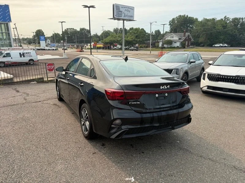 Used 2024 Black Kia LXS image 6