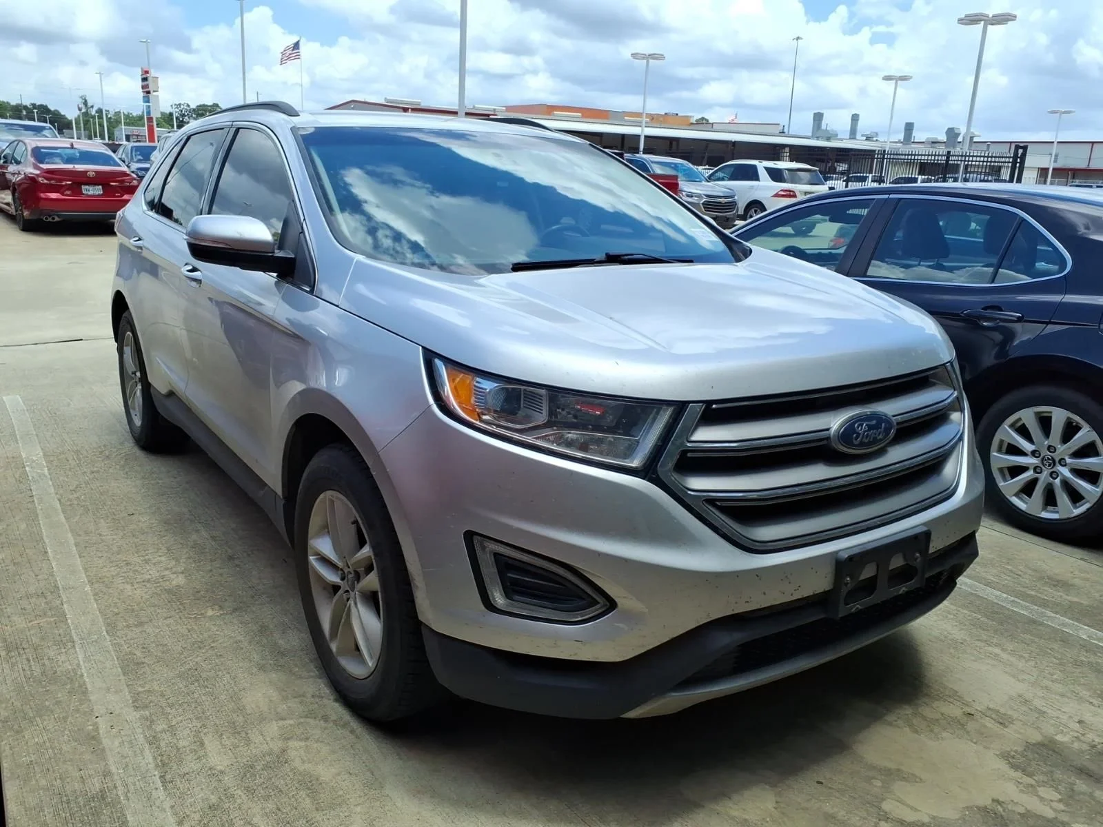 Used 2017 Silver Ford SEL image 1