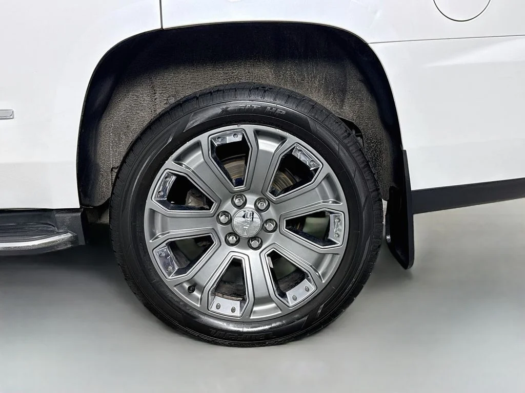 Used 2016 White Frost GMC Denali image 34
