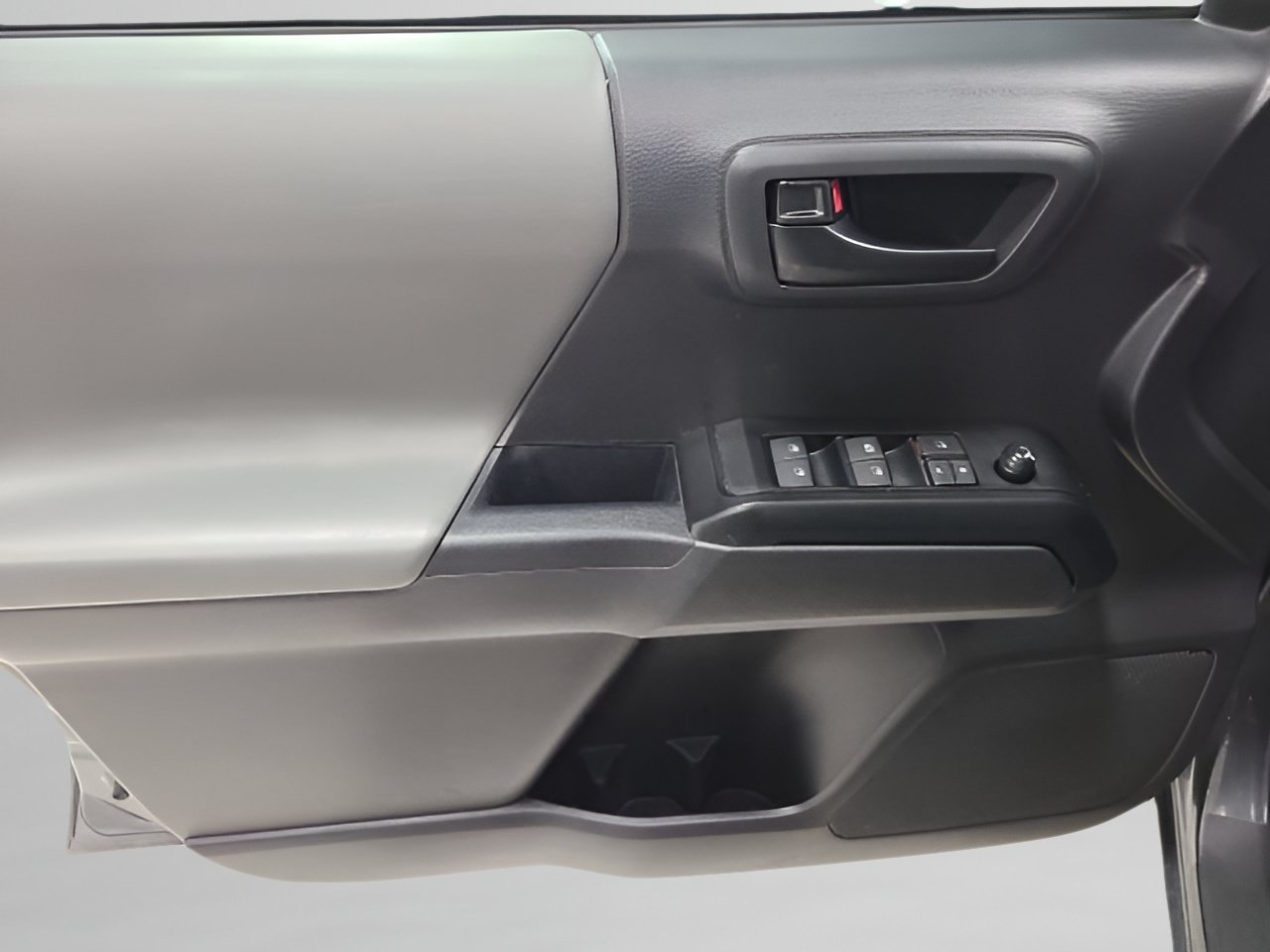 Used 2023 Magnetic Gray Metallic Toyota SR image 18