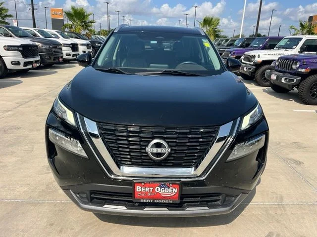 Used 2023 Black Nissan SL image 2