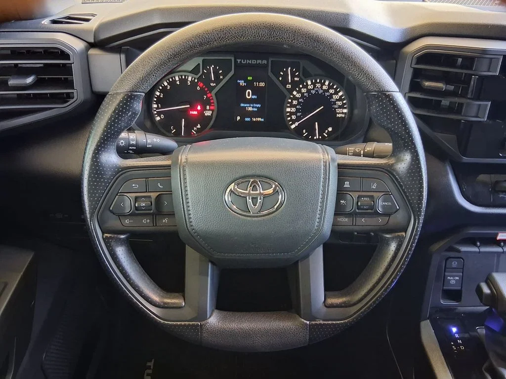 2025 Toyota Tundra SR5 - Photo 10