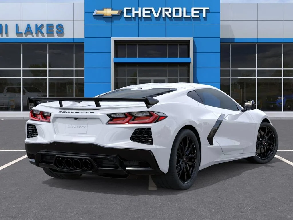 New 2027 Arctic White Chevrolet 2LT image 4