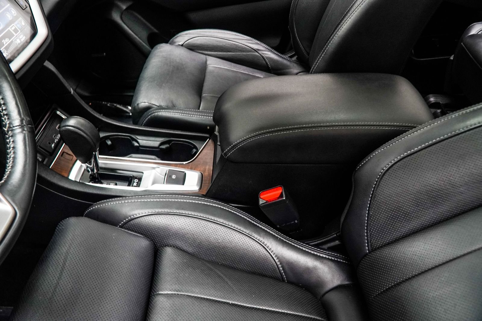 Used 2024  Subaru Touring image 19