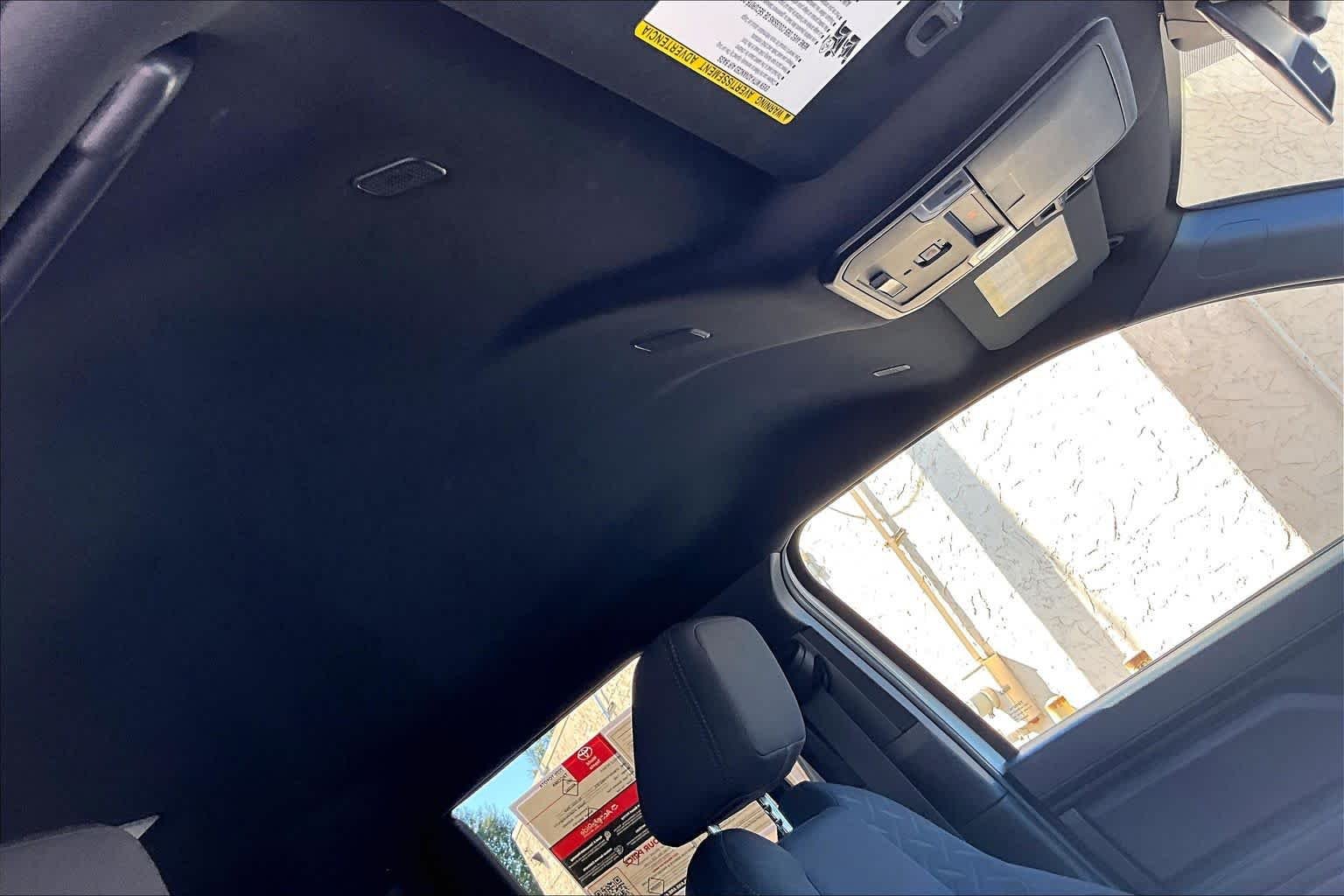 Used 2025 Ice Cap Toyota SR5 image 14