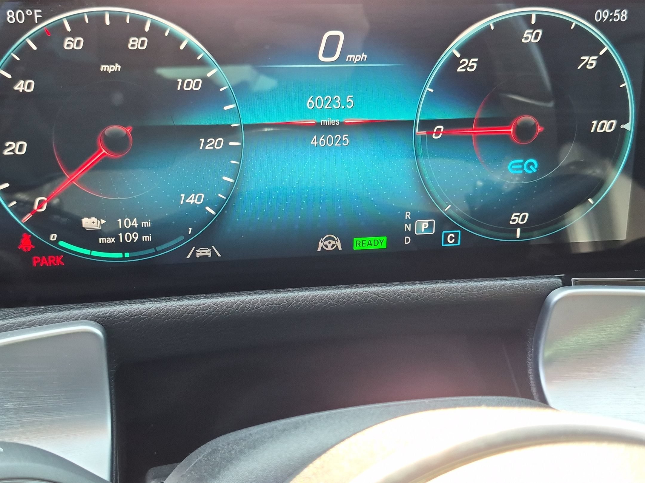 Used 2022 Mountain Gray Metallic Mercedes-Benz EQB 350 image 19