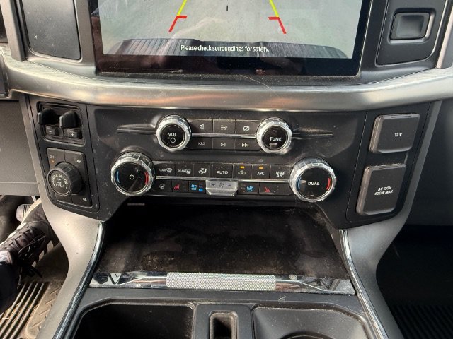 Used 2022 White Ford LARIAT image 19