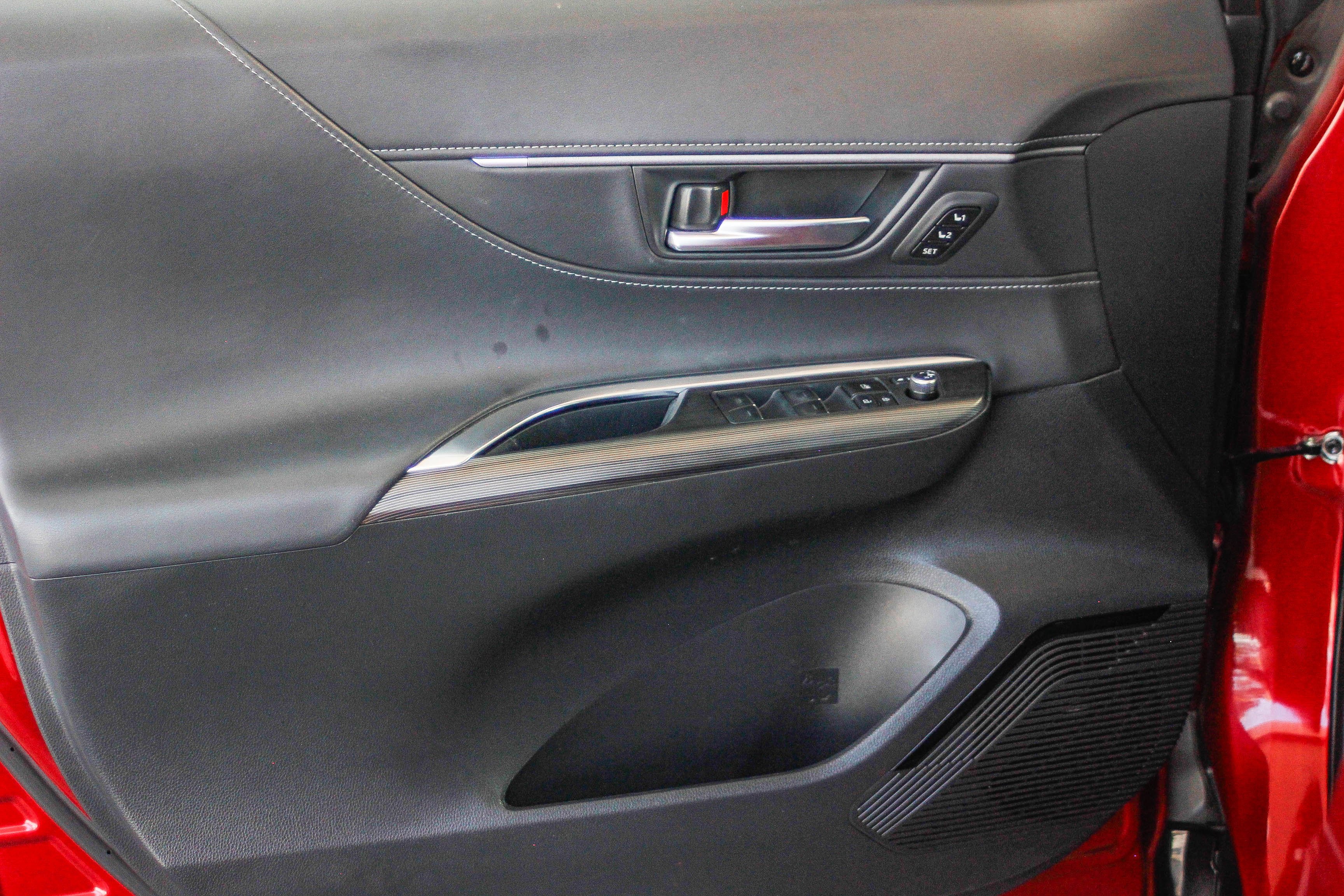 2024 Toyota Venza Nightshade - Photo 24