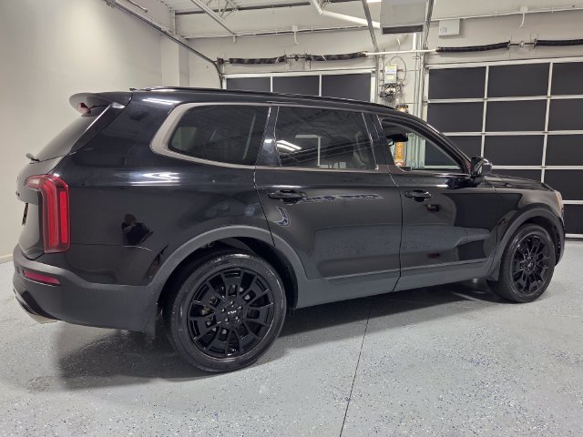 Used 2022 Black Kia EX image 15