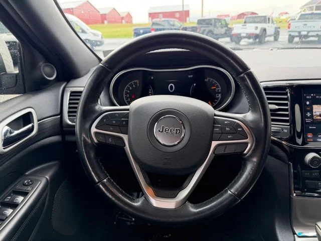 Used 2020 Bright White Clearcoat Jeep Laredo E image 15