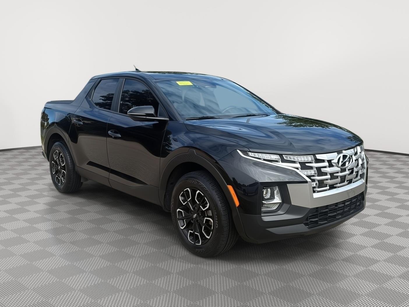 Used 2022 Phantom Black Hyundai SEL image 3