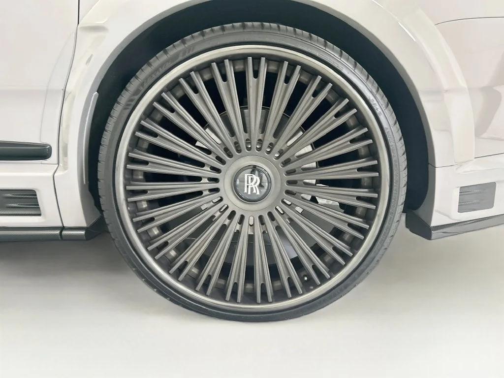 Used 2024 Red Rolls-Royce Black Badge image 30