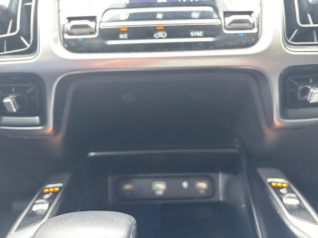 Used 2023 Aruba Green Kia X-Line S image 18
