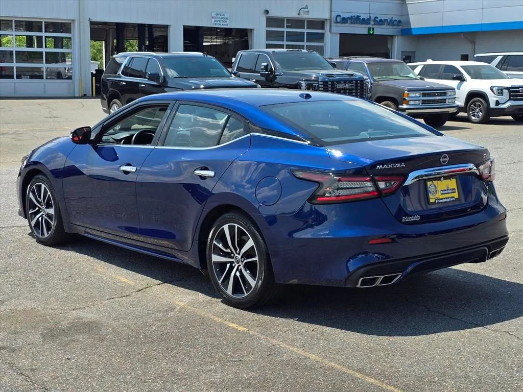 Used 2023 Blue Nissan SV image 24