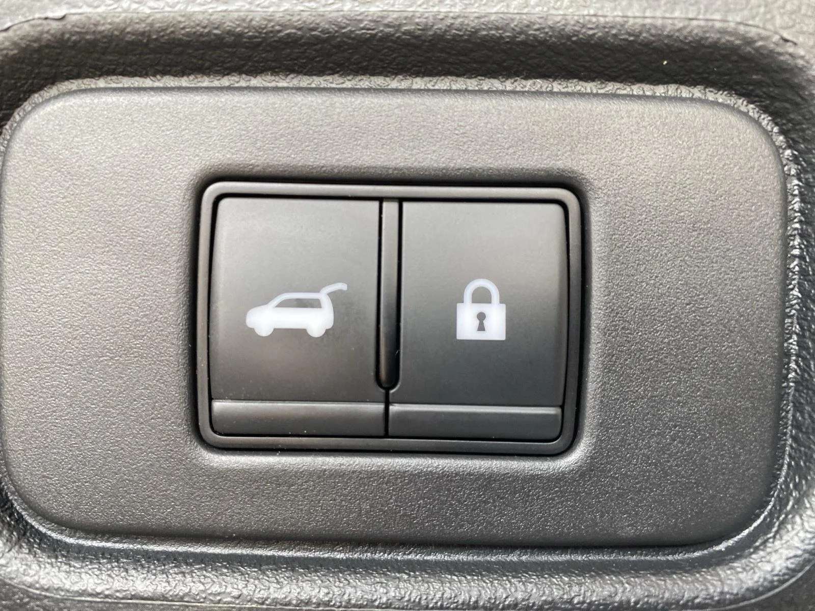 Used 2023 Brilliant Silver Metallic Nissan Platinum image 8