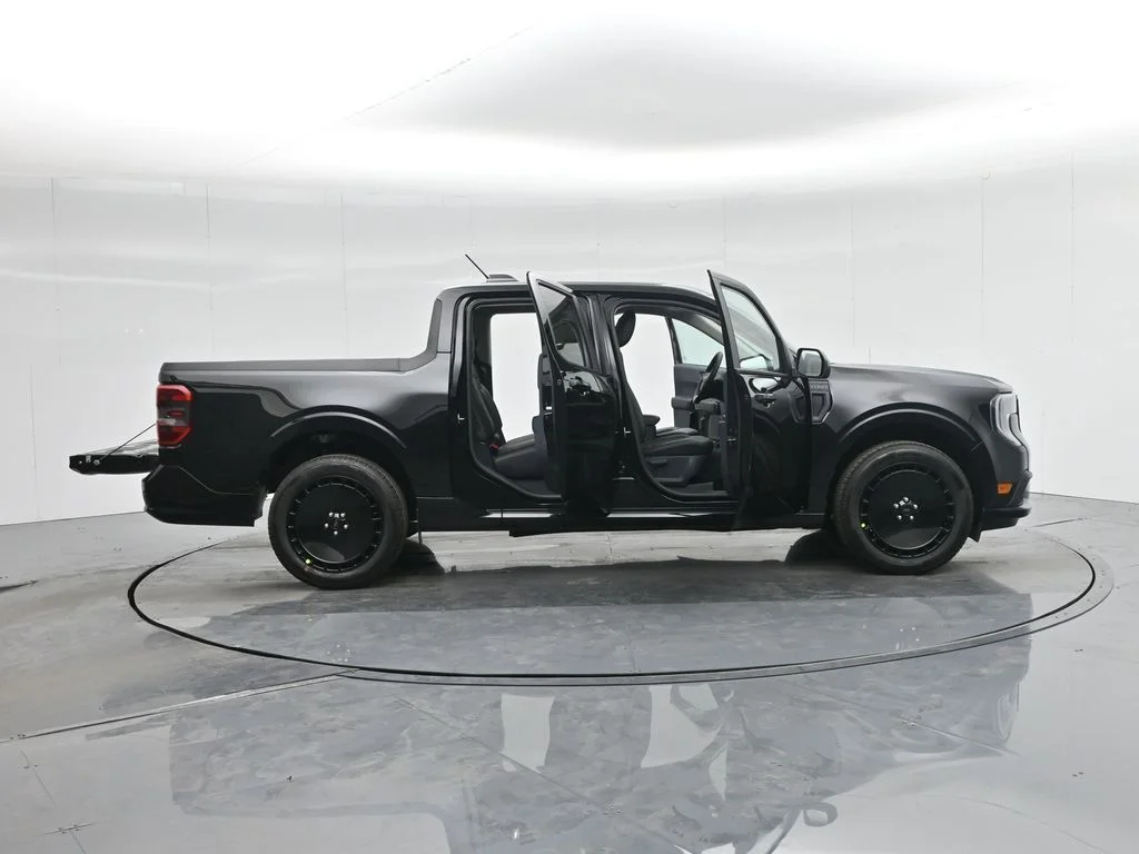 New 2025 Black Ford Lobo Standard image 32