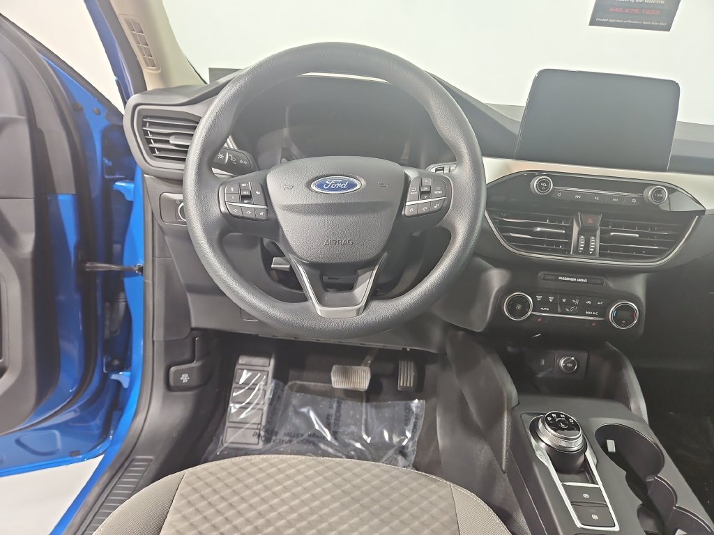 Used 2020 Blue Metallic Ford SE image 14