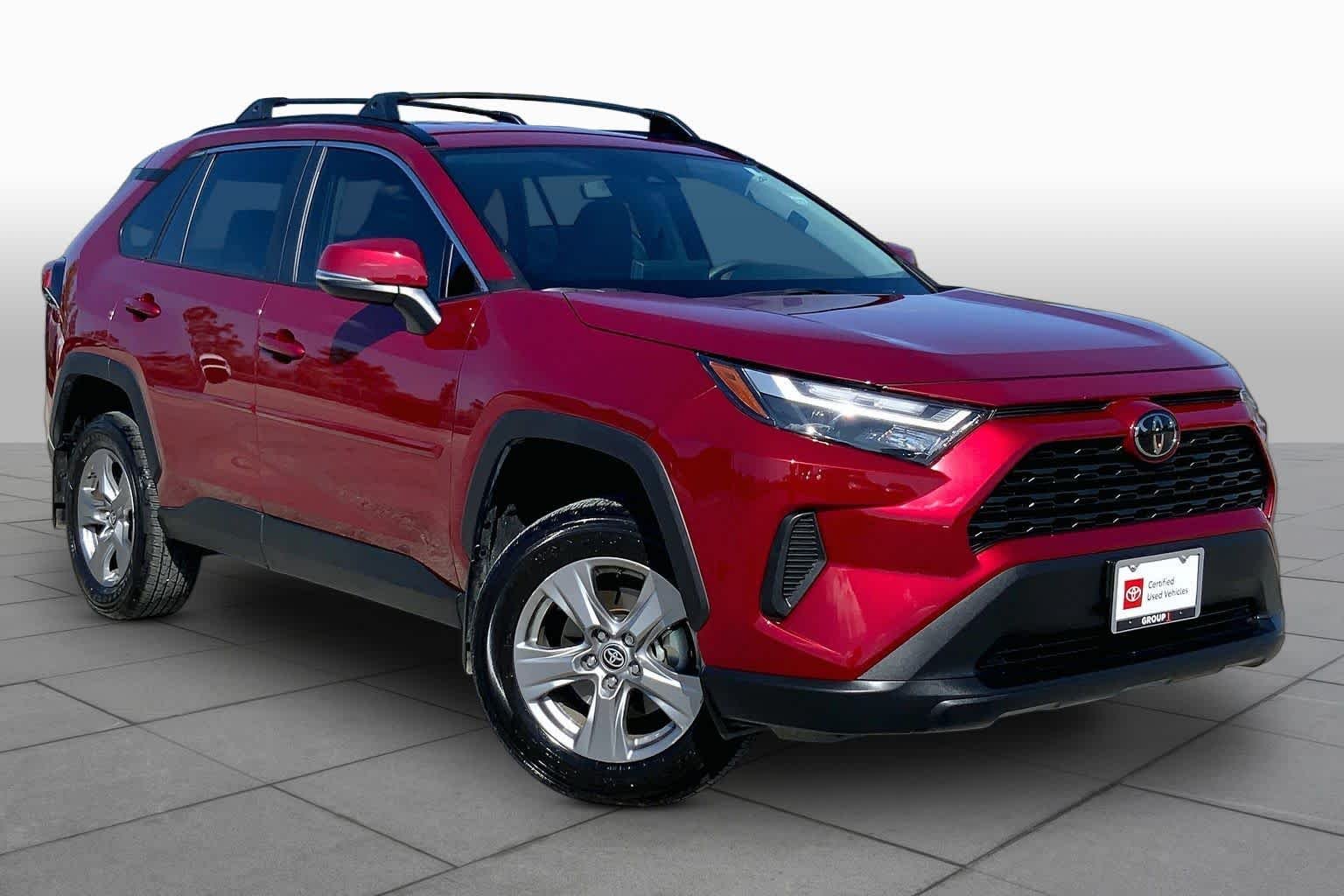 Used 2024 Ruby Flare Pearl Toyota XLE image 3