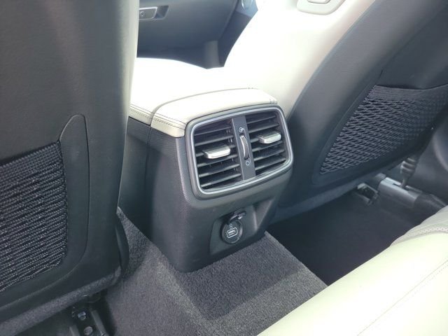 2023 GENESIS G70 Standard - Photo 12