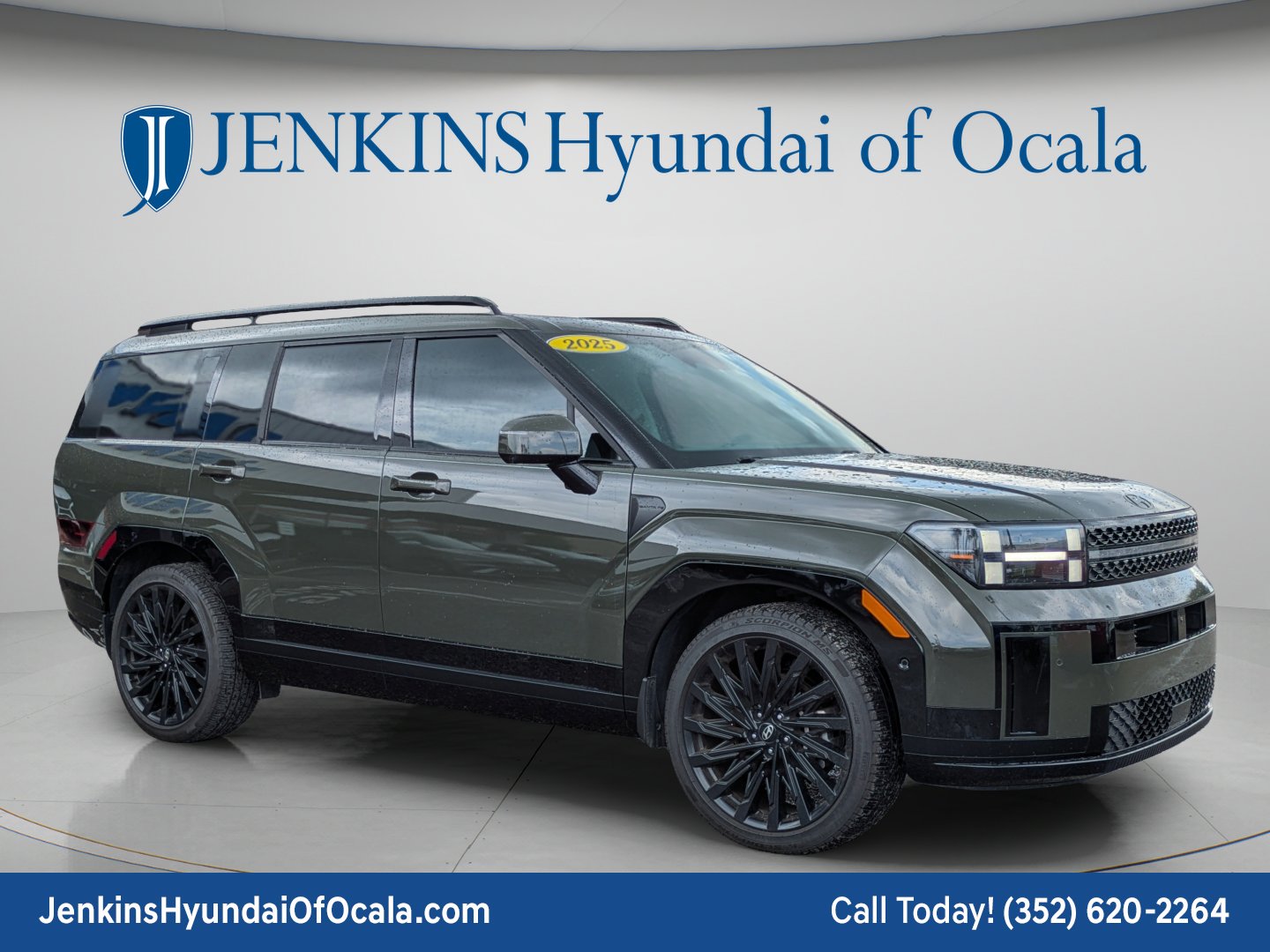 Used 2024 Rockwood Green Hyundai Calligraphy image 1