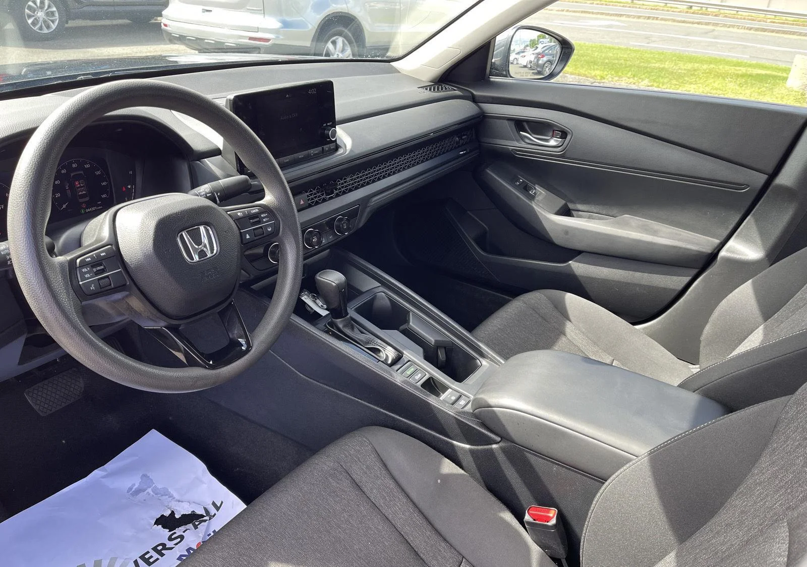 Used 2024 Meteorite Gray Metallic Honda LX image 4