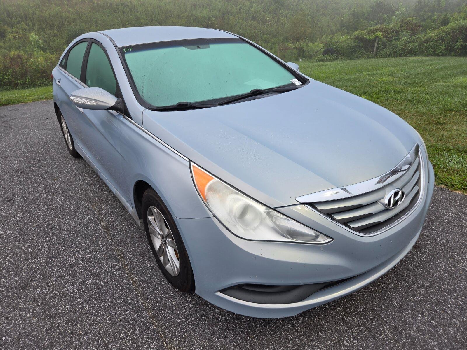 Used 2014 Silver Hyundai GLS image 3