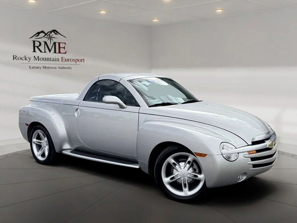 2004 Chevrolet SSR LS's photo