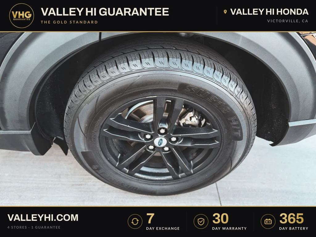 Used 2022 Black Metallic Ford XLT image 13