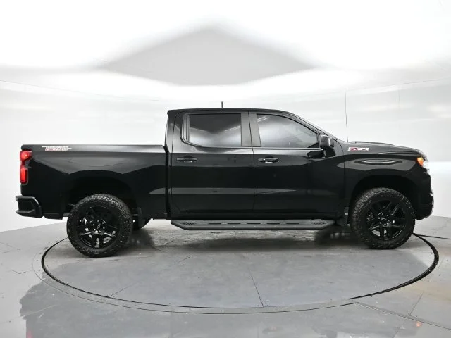 Used 2022 BLACK Chevrolet LT Trail Boss image 8