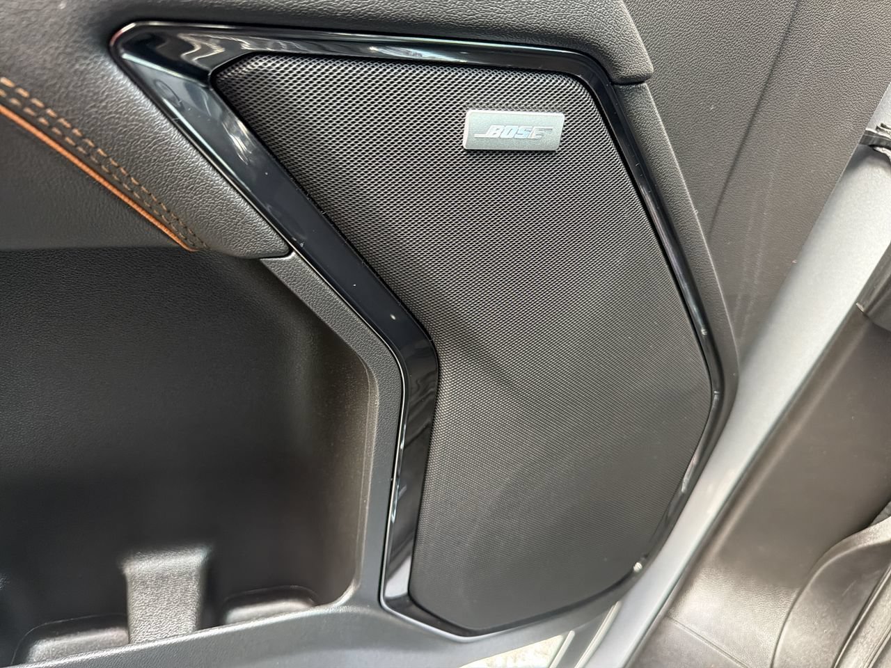 Used 2023 Sterling Metallic GMC AT4 image 18