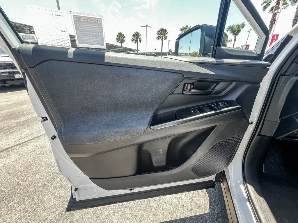 New 2026 Wind Chill Pearl <sup>1</sup> Toyota  SE image 19