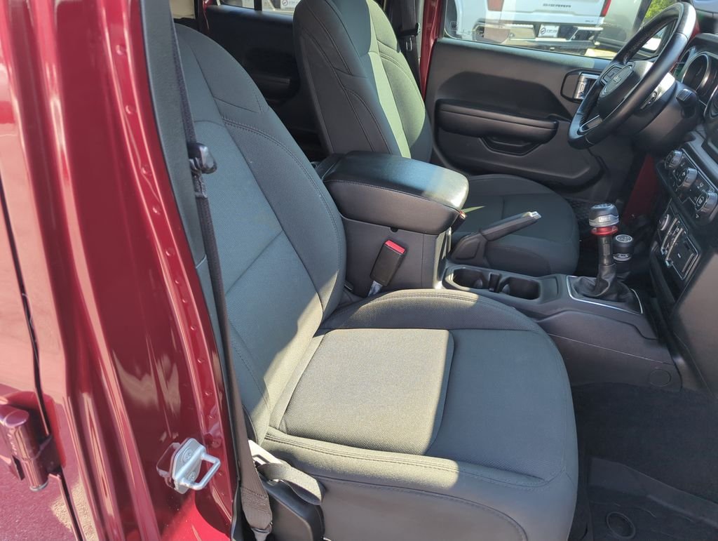 Used 2021 Red Jeep Unlimited Willys image 33