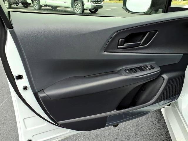 Used 2025 White Toyota  image 15