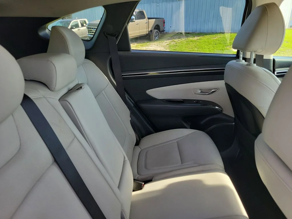 Used 2024 White Pearl Hyundai Limited image 34