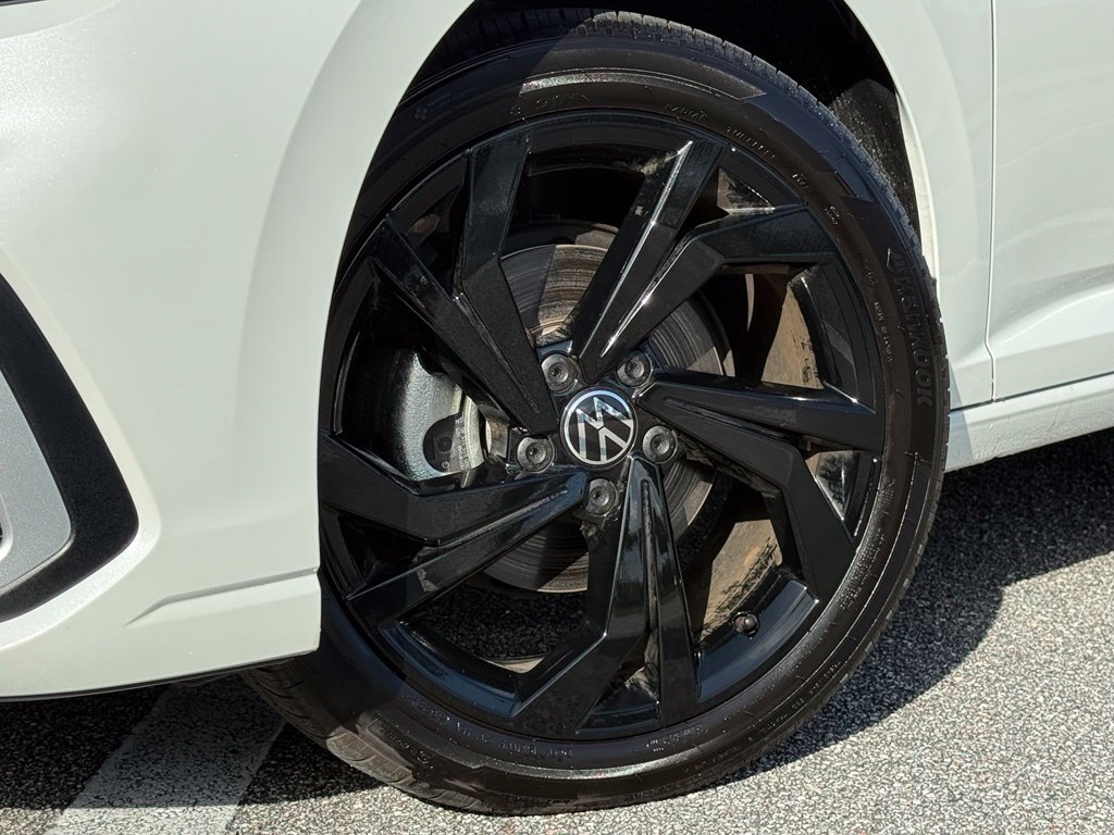 New 2026 Opal White Pearl Volkswagen 1.5T SE image 2