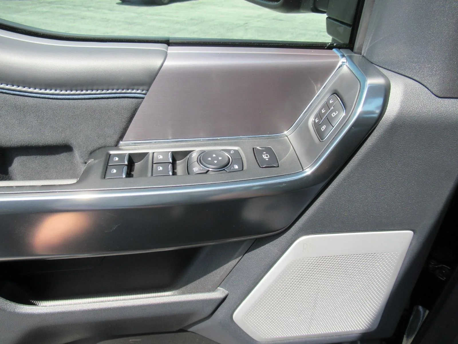 New 2026 Agate Black Metallic Ford F-350® Platinum® image 23