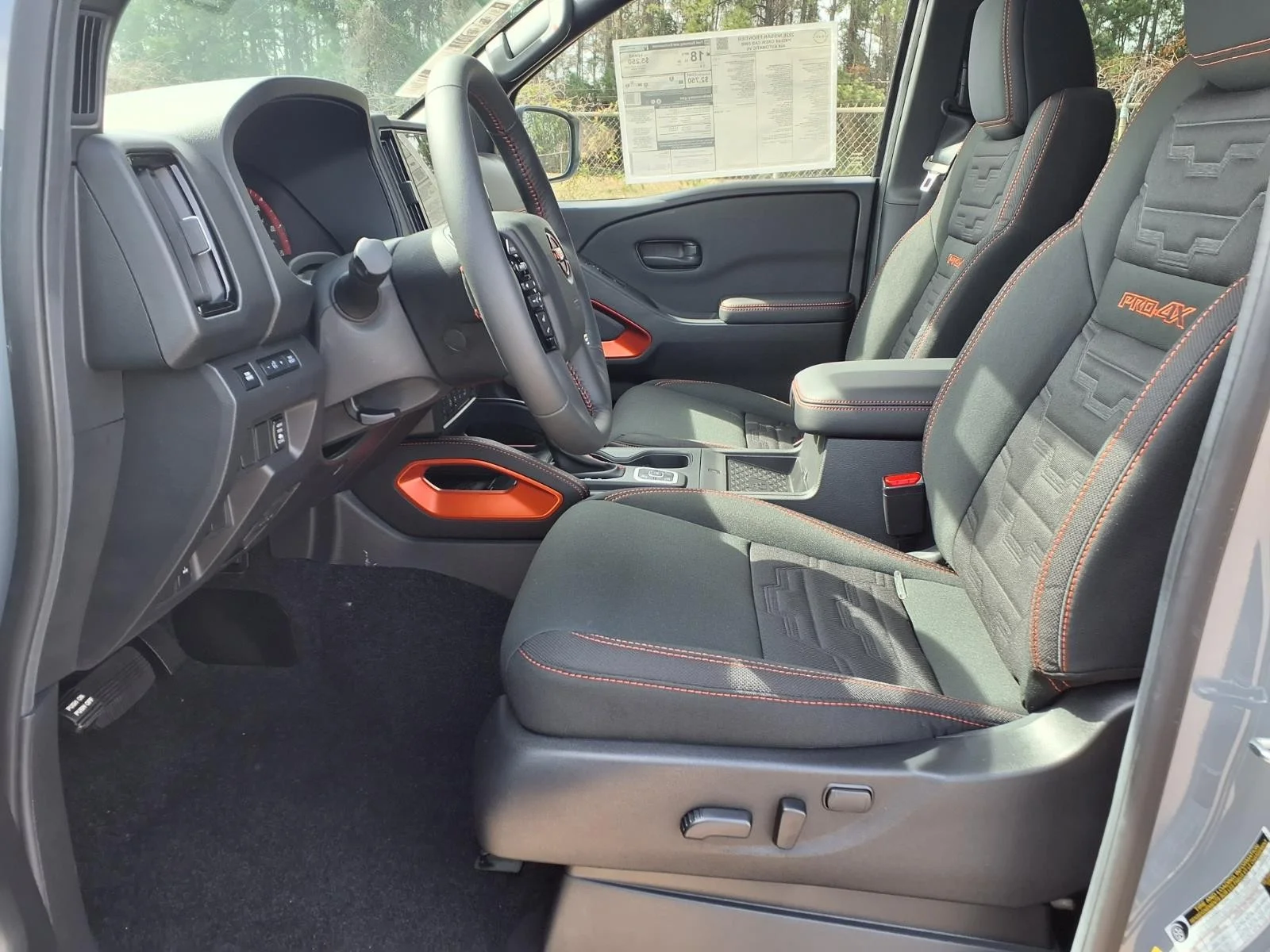 2026 Nissan Frontier Crew Cab PRO-4X® - 11