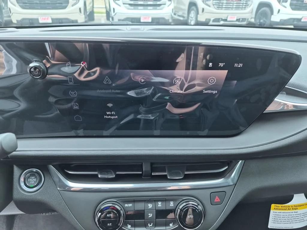New 2026 Summit White Buick Preferred image 29