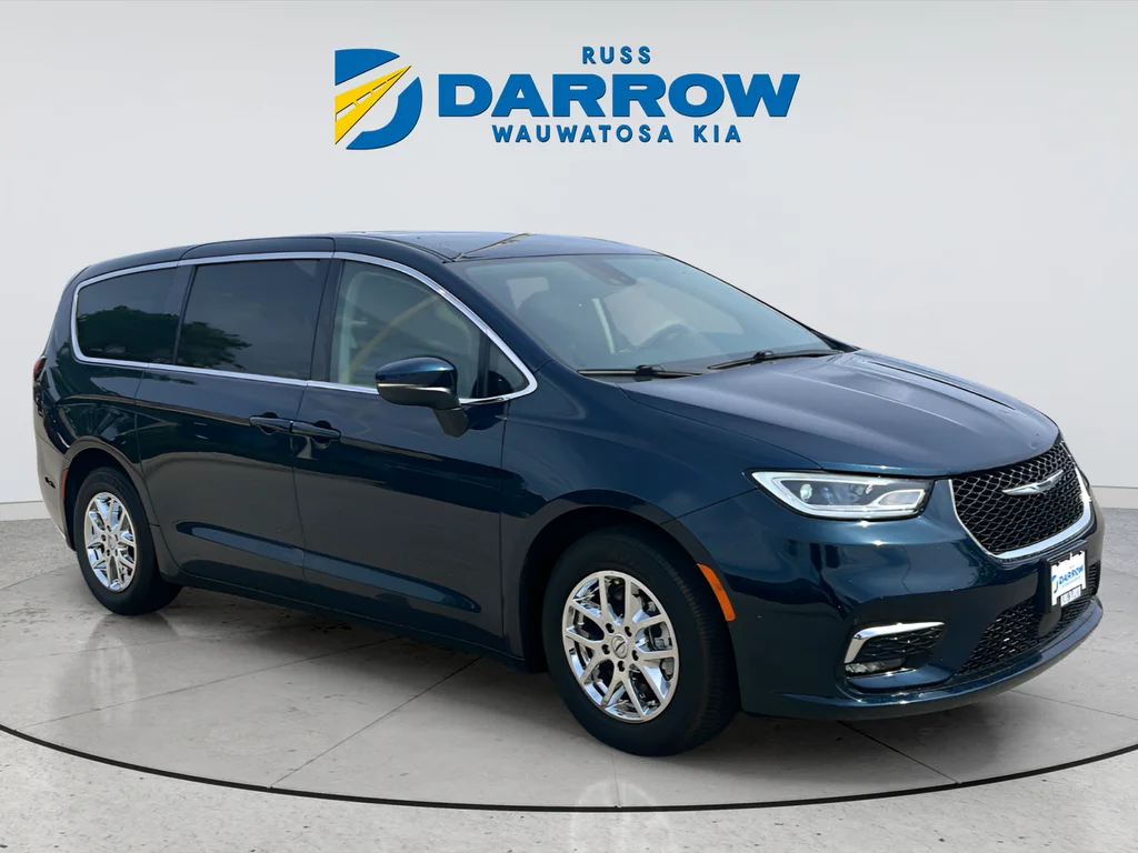 Used 2023 Blue Chrysler Touring L image 7