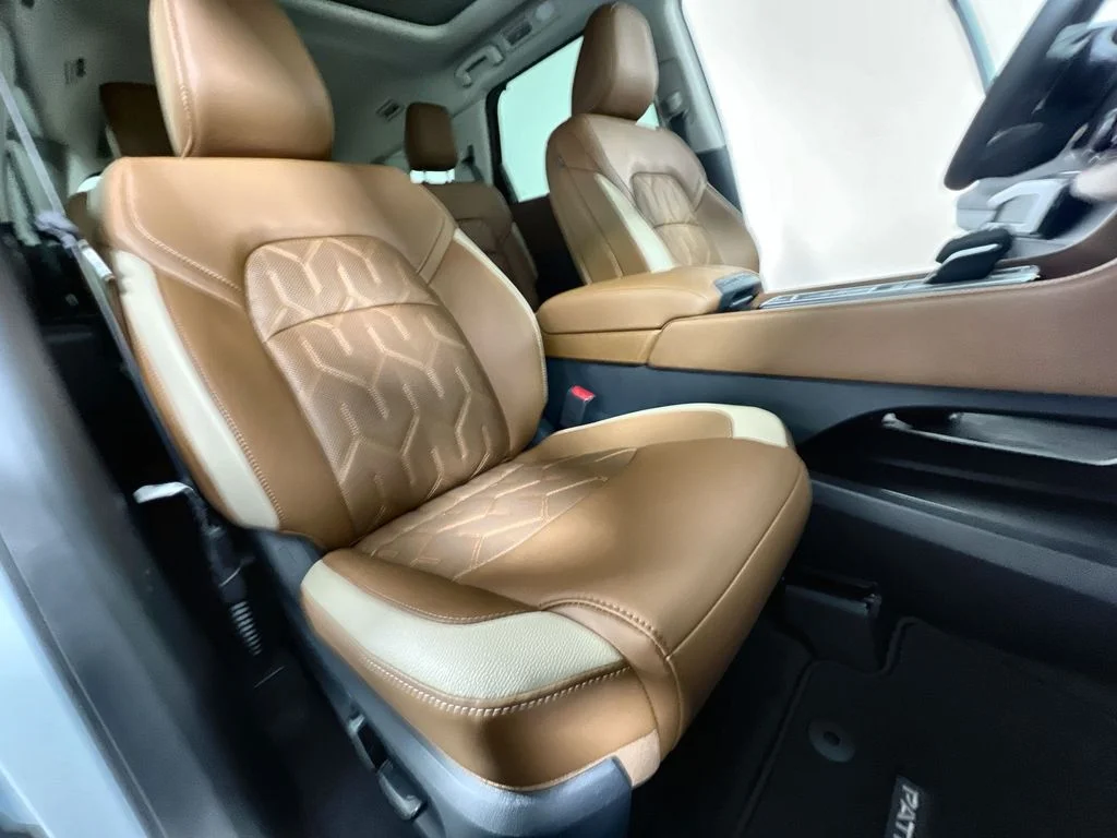 New 2026 Everest White Pearl TriCoat / Super Black Two-tone Nissan Platinum image 26