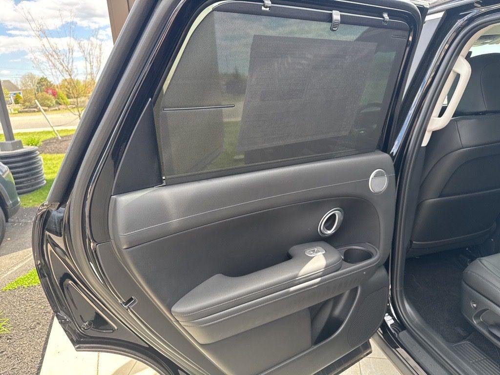 New 2026 Black Hyundai SEL Premium 8P image 3