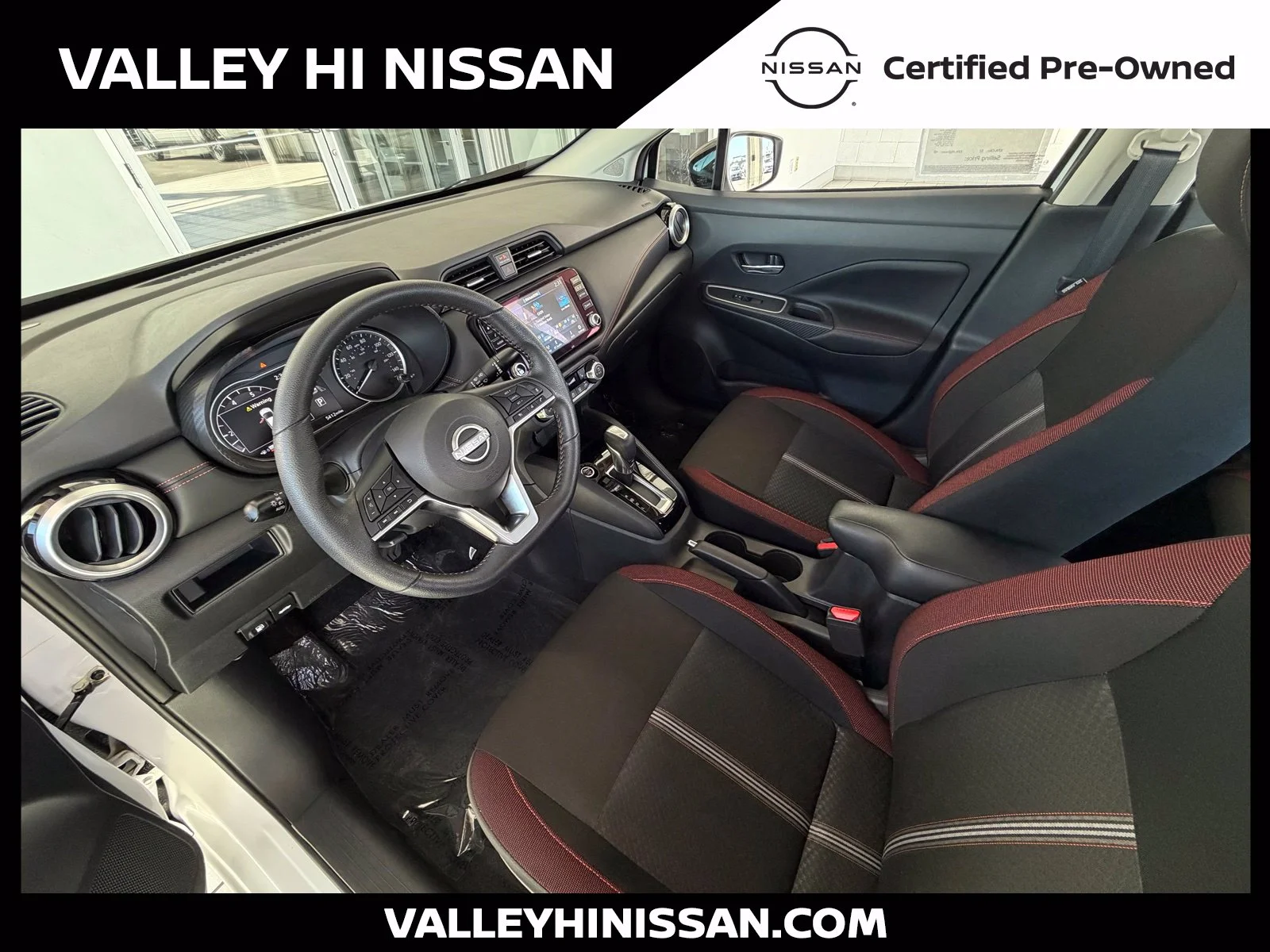 2025 Nissan Versa Sedan SR - Photo 14