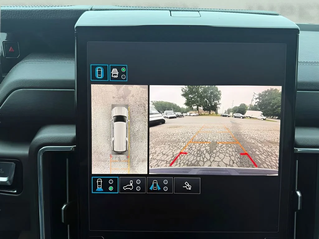 Used 2025 Summit White GMC Denali image 33