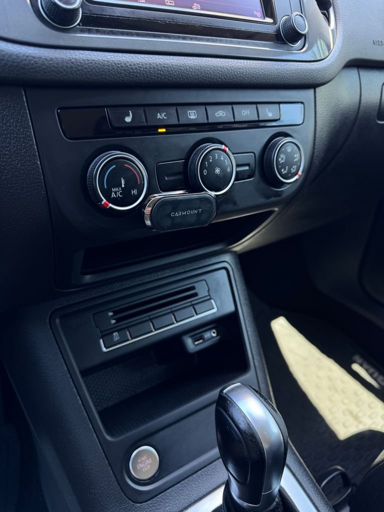 Used 2017 Pepper / Gray Volkswagen 2.0T S image 20