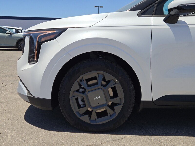 New 2026 Snow White Pearl Kia EX image 5