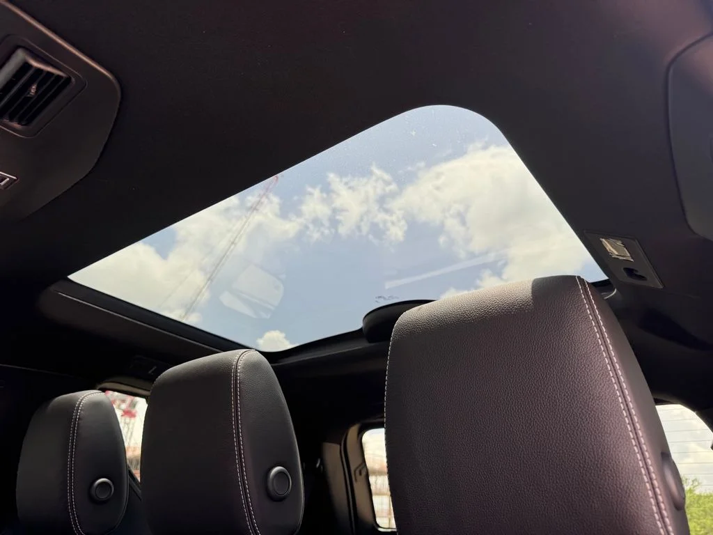 New 2026 Santorini Black Land Rover Gemini Edition image 17