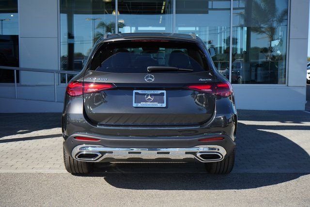 New 2026 Graphite Grey Metallic Mercedes-Benz GLC 300 image 7