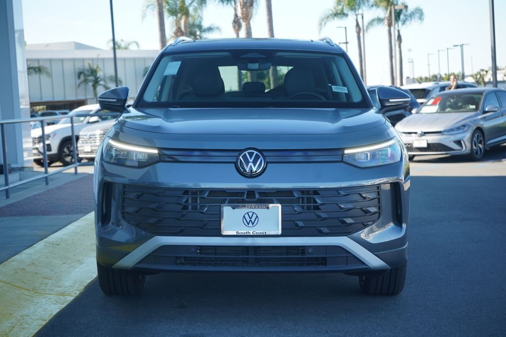 2025 Volkswagen Tiguan SE - Photo 5